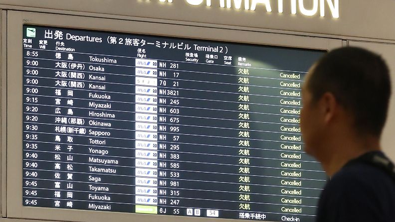 LK Japani taifuuni Tokio lentokenttä