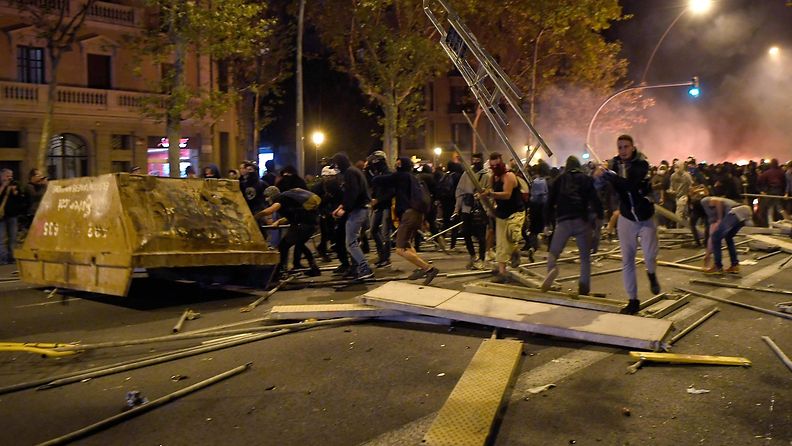 LK Barcelona, Katalonia mielenosoitukset (1)