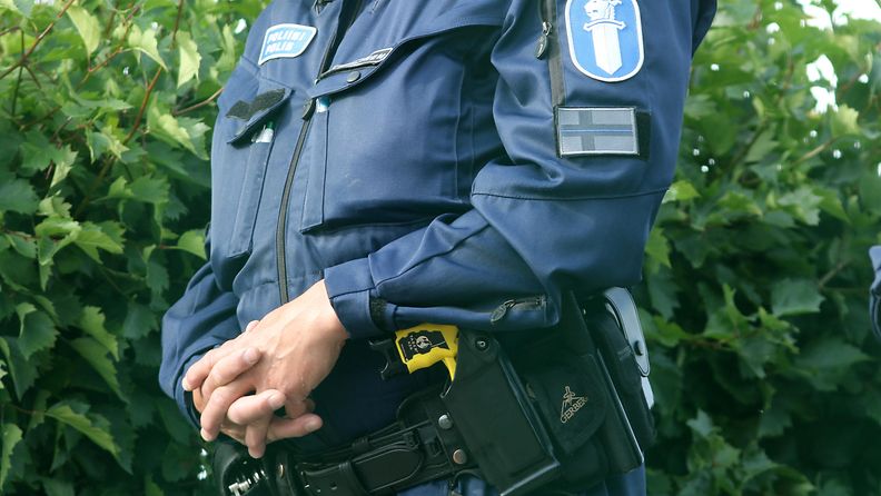 AOP Poliisi etälamautin Suomi taser