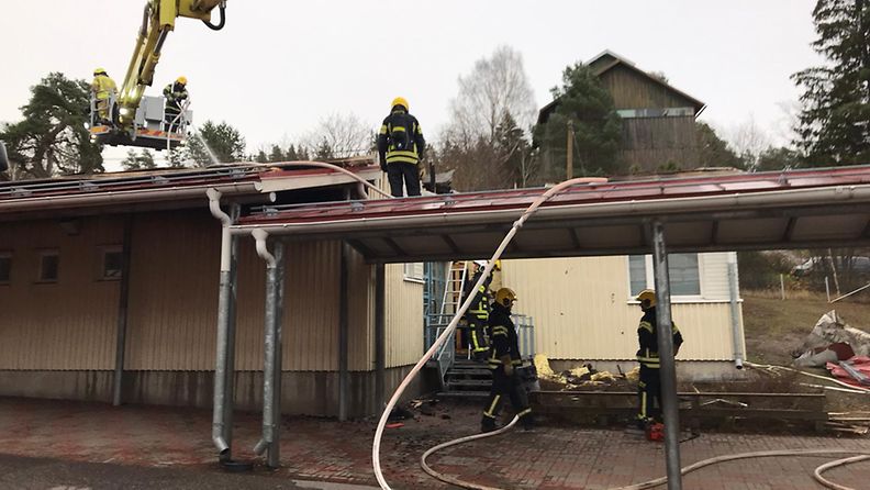 Nurmijärvi Lepsämän koulu tulipalo.