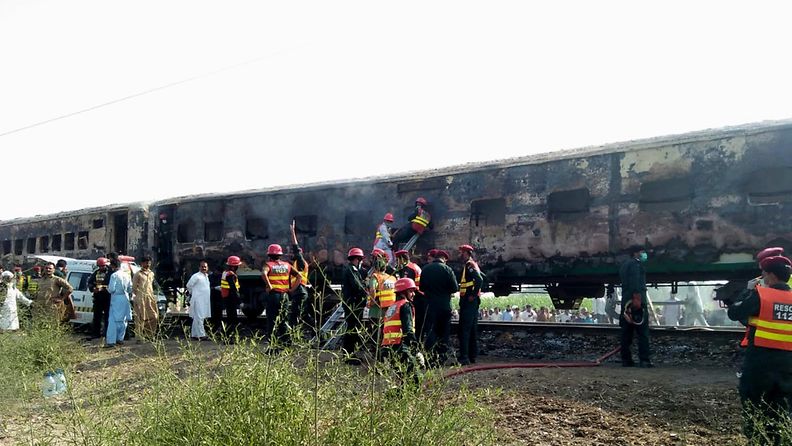 Pakistanin palanut juna