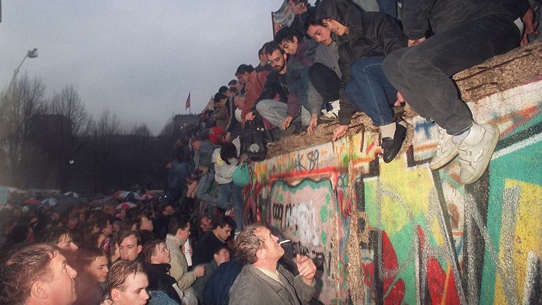 LK Berliinin muurin murtuminen 1989
