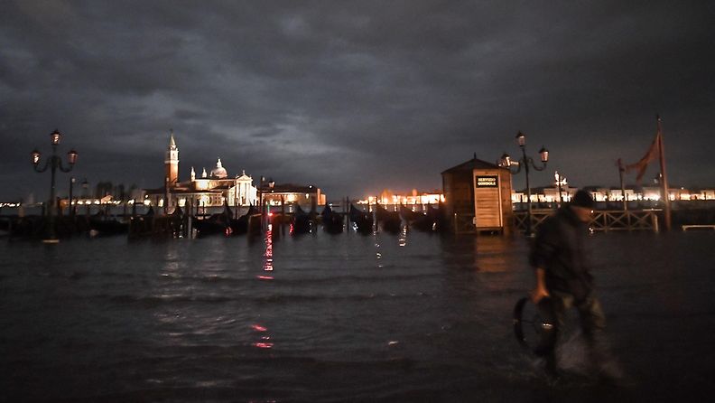 LK Venetsiassa tulvii 1311