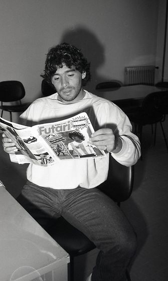 VAIN KERTAJULKAISU Maradona