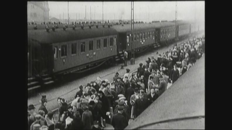 VUOSI 1939. Helsingin evakuointi ennen talvisotaa_frame_204