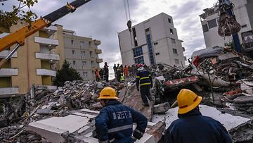 LK Albania maanjäristys