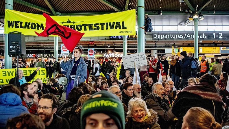 LK: alankomaat mielenosoitus ilmastonmuutos greenpeace