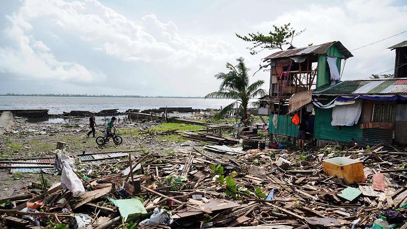 LK: filippiinit taifuuni tuhot