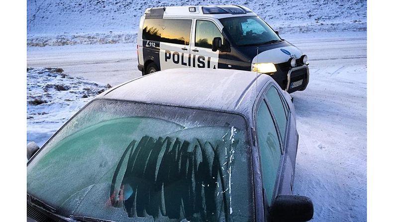 Oulun poliisi muistuttaa lasien raappaamisesta
