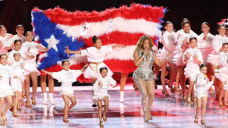 Jennifer Lopez ja Emme-tytär Super Bowl
