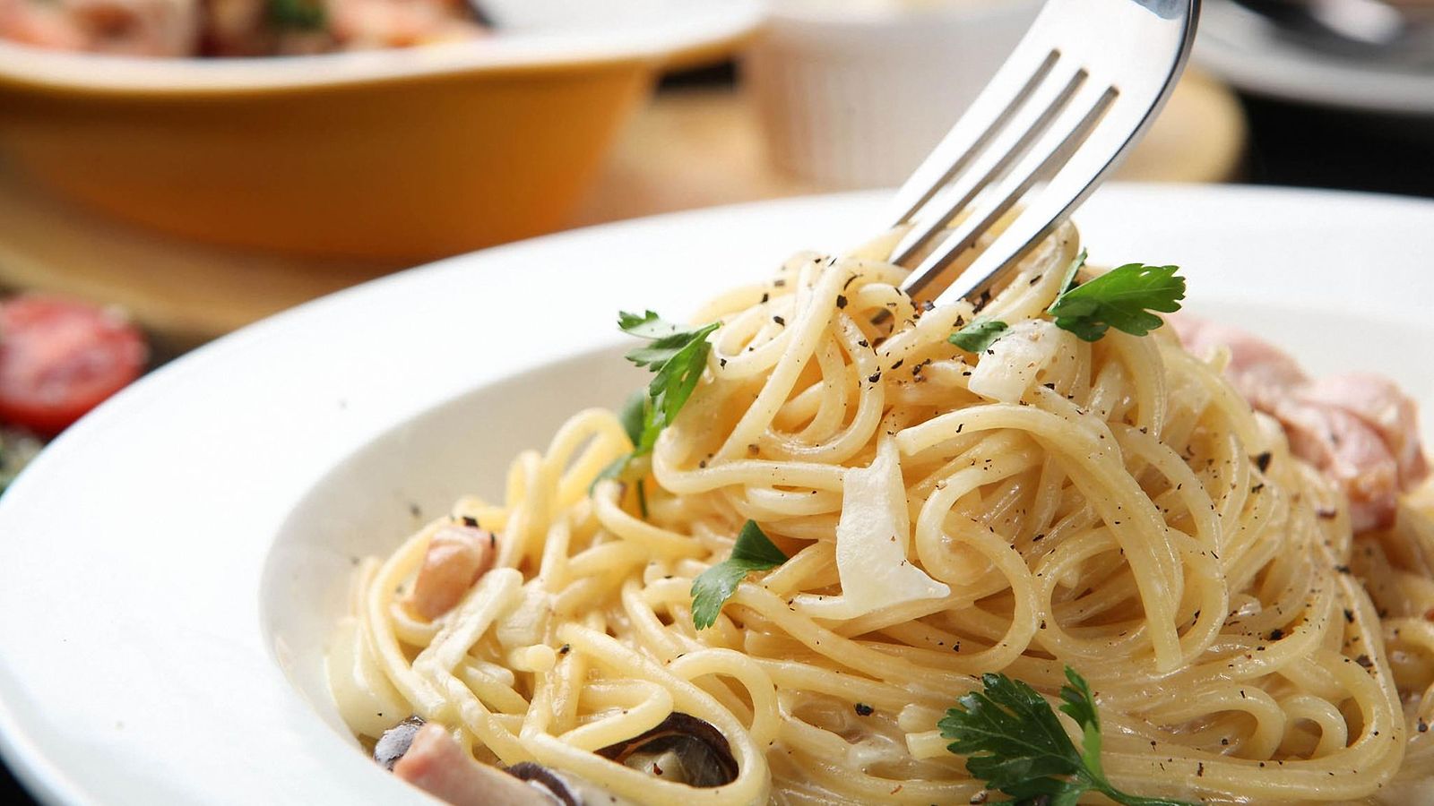 Tämä pasta on täydellinen niin opiskelijabudjettiin kuin hektiseen  perhearkeenkin: Tarvitset vain kolme ainesosaa | Makuja | MTV Uutiset