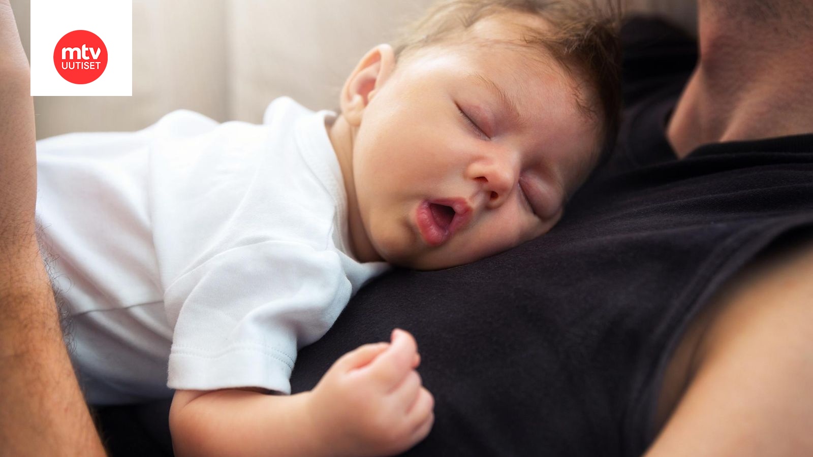Miten vauvan saa nukahtamaan? Tämän isän kikkaa kehutaan 