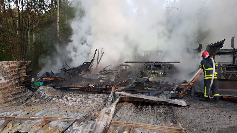 Pelastuslaitos: Autotalli paloi  Mikkelissä 2