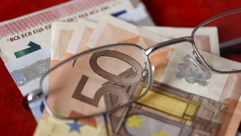 LK raha euro eläke silmälasit