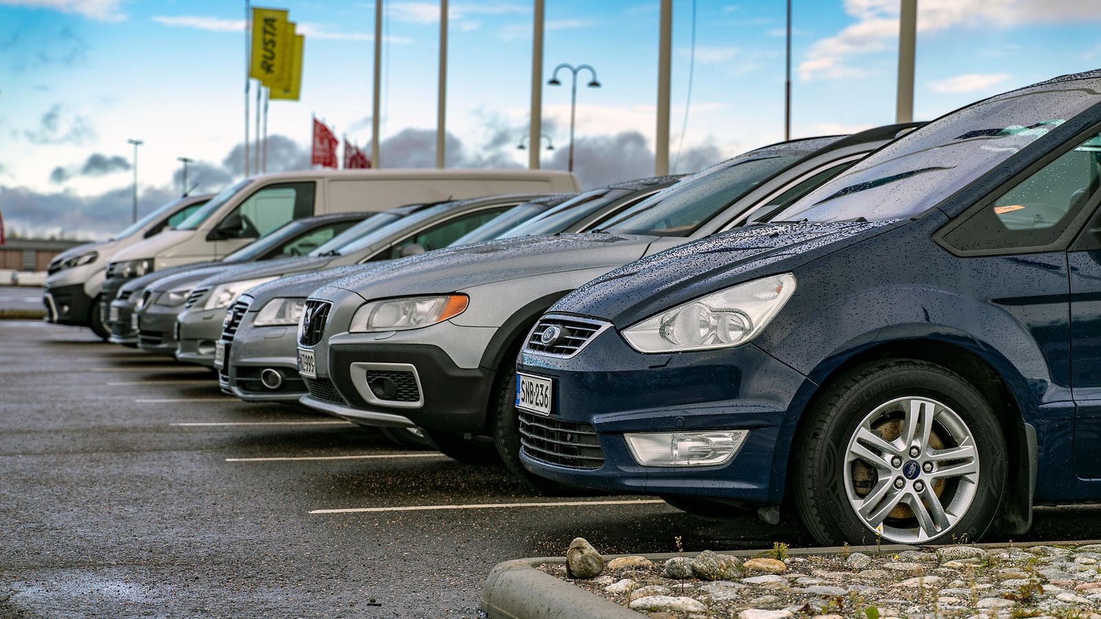 Näitä autoja autoliikkeille kannattaa tarjota juuri nyt 