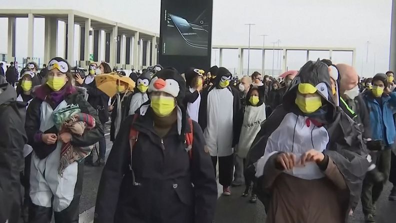 Reuters: BERin lentokentän mielenosoitukset