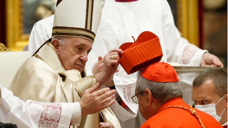 AOP Paavi kardinaali