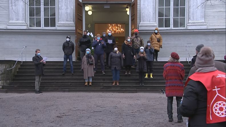 OMA: Helsingin ruttopuistossa veisataan Hoosiannaa
