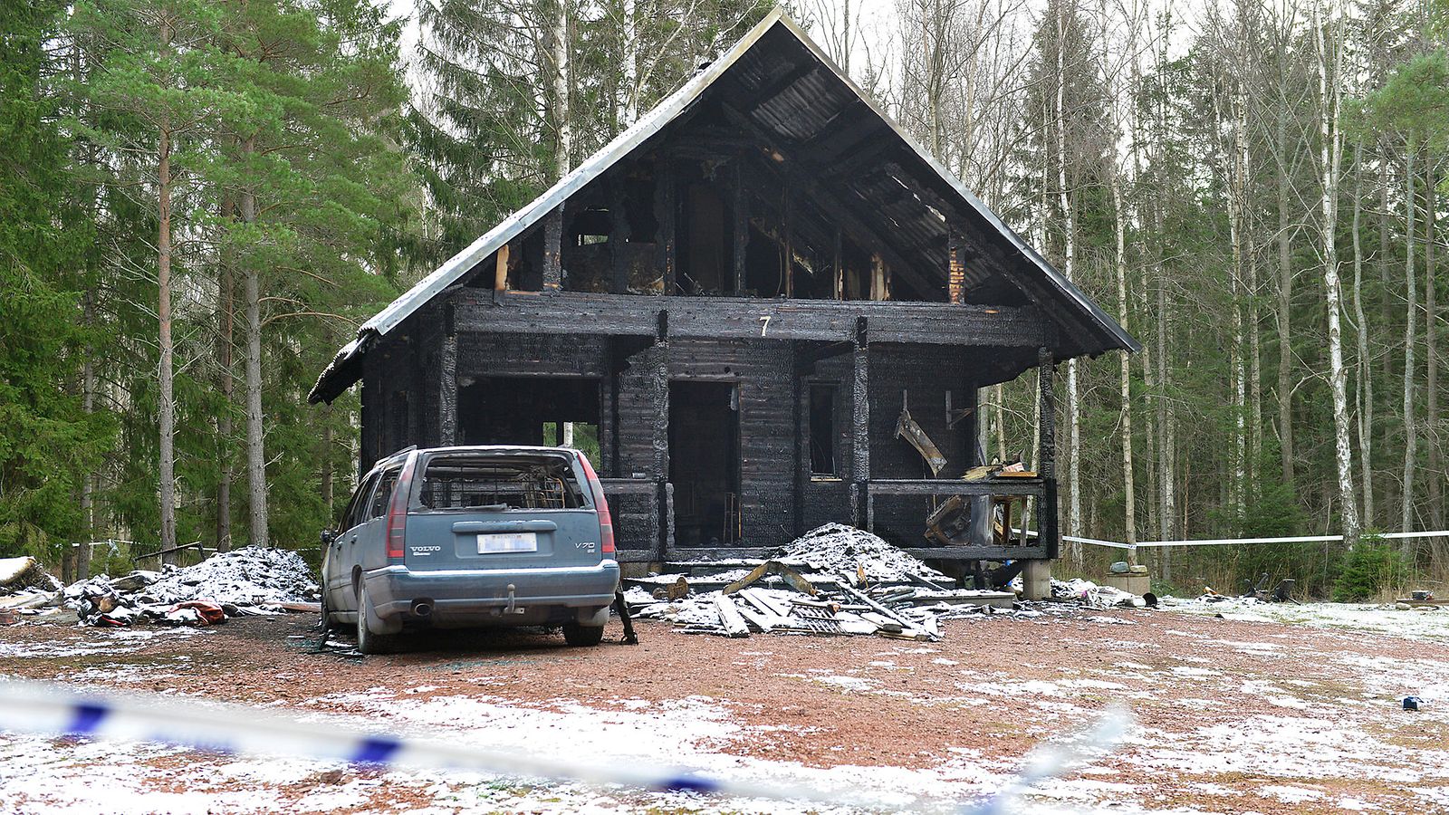 Ahvenanmaan polttomurhasta elinkautinen ja 11 vuoden vankeustuomio -  