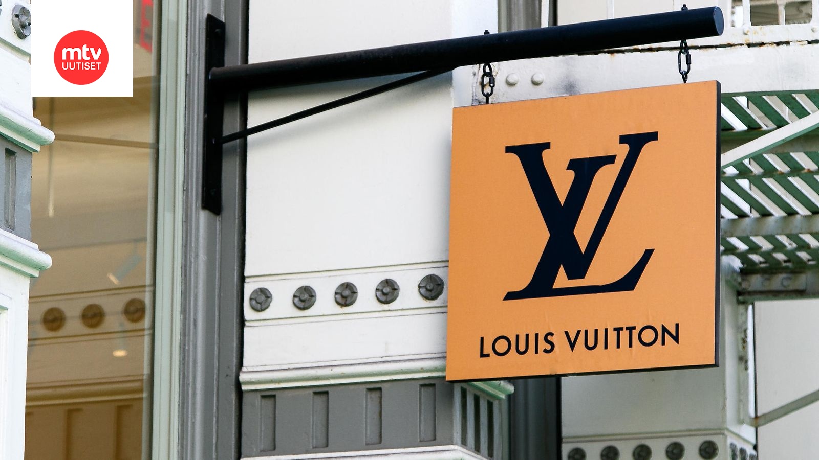 Louis Vuitton napali zbog šala od 4000 kuna: Nećete zarađivati na