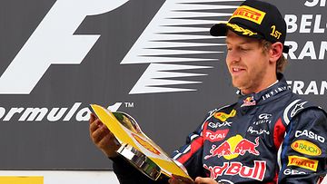 Sebastian Vettel ja Belgian GP:n voittopalkinto