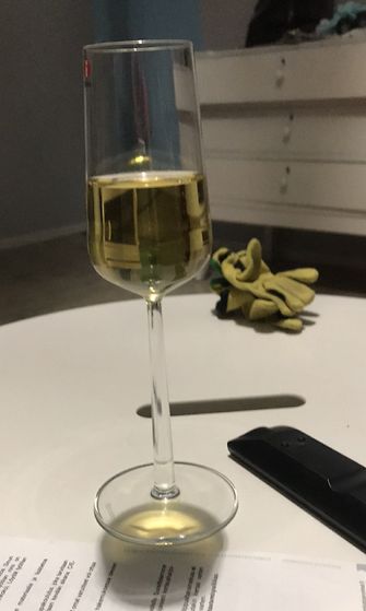 optinen viinilasi-illuusio