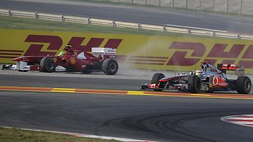 Lewis Hamilton ja Felipe Massa osuivat jälleen yhteen Intian GP:ssä