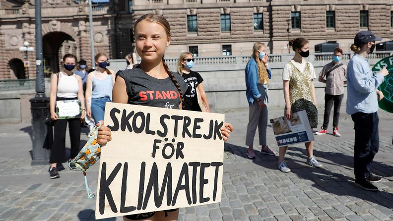 Ilmastoaktivisti Greta Thunberg mielenilmauksessa.