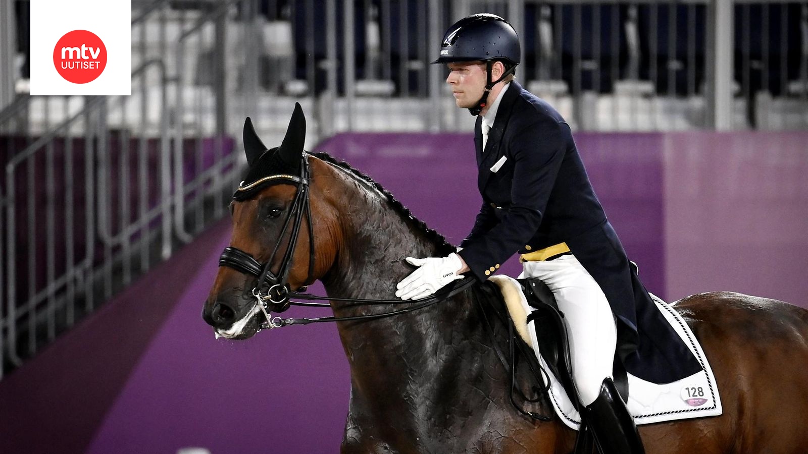 Henri Ruoste ja Konsta jäivät ulos finaalista Tokion olympialaisista –  hevonen säikkynä 