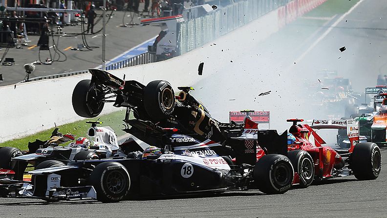 Romain Grosjean todettiin syylliseksi Belgian GP:n lähtökolariin.