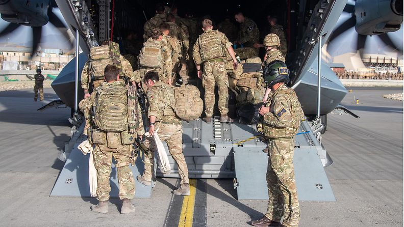 AOP Britannian sotilaita lähtee Kabulista, Afganistan