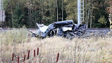 Simo Päivärinnan kuva Loimaalla on tapahtunut junan ja henkilöauton törmäys