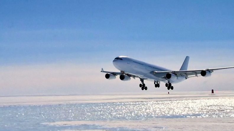 Airbus laskeutui Etelämantereelle marraskuussa 2021.