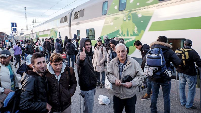 LK: Pakolaiskriisi syyskuu 2015, juna, pakolaiset