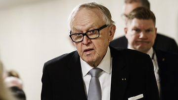 LK 29.12.2021 LKS 20211229 LKS 20200324 Presidentti Martti Ahtisaari yleisölehterillä vuoden 2018 valtiopäivien avajaisissa eduskunnassa Helsingissä 6. helmikuuta 2018.