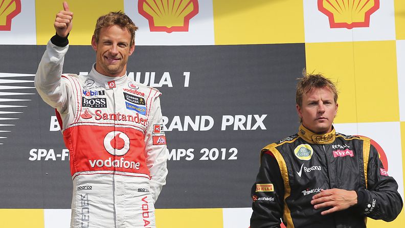 Jenson Button ja Kimi Räikkönen palkintopallilla