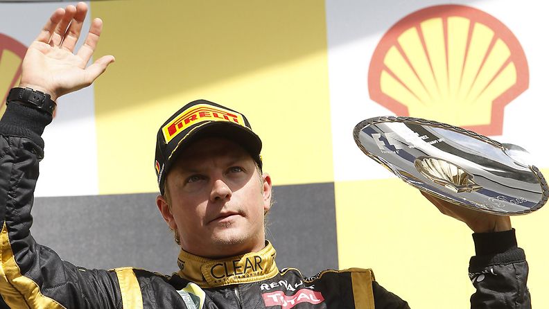 Kimi Räikkönen Span palkintopallilla
