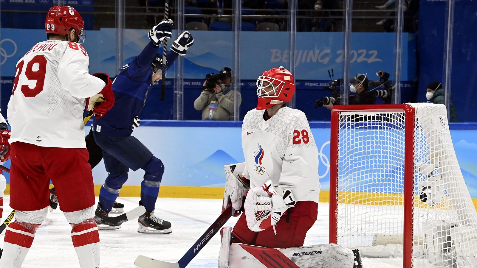 LIVE: Leijonat ja Venäjä jääkiekon olympiafinaalissa . 