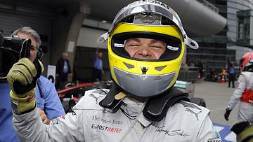 Nico Rosberg juhlii voittoaan 