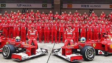 Ferrari-tallin väki Kiinan GP:ssä 2012