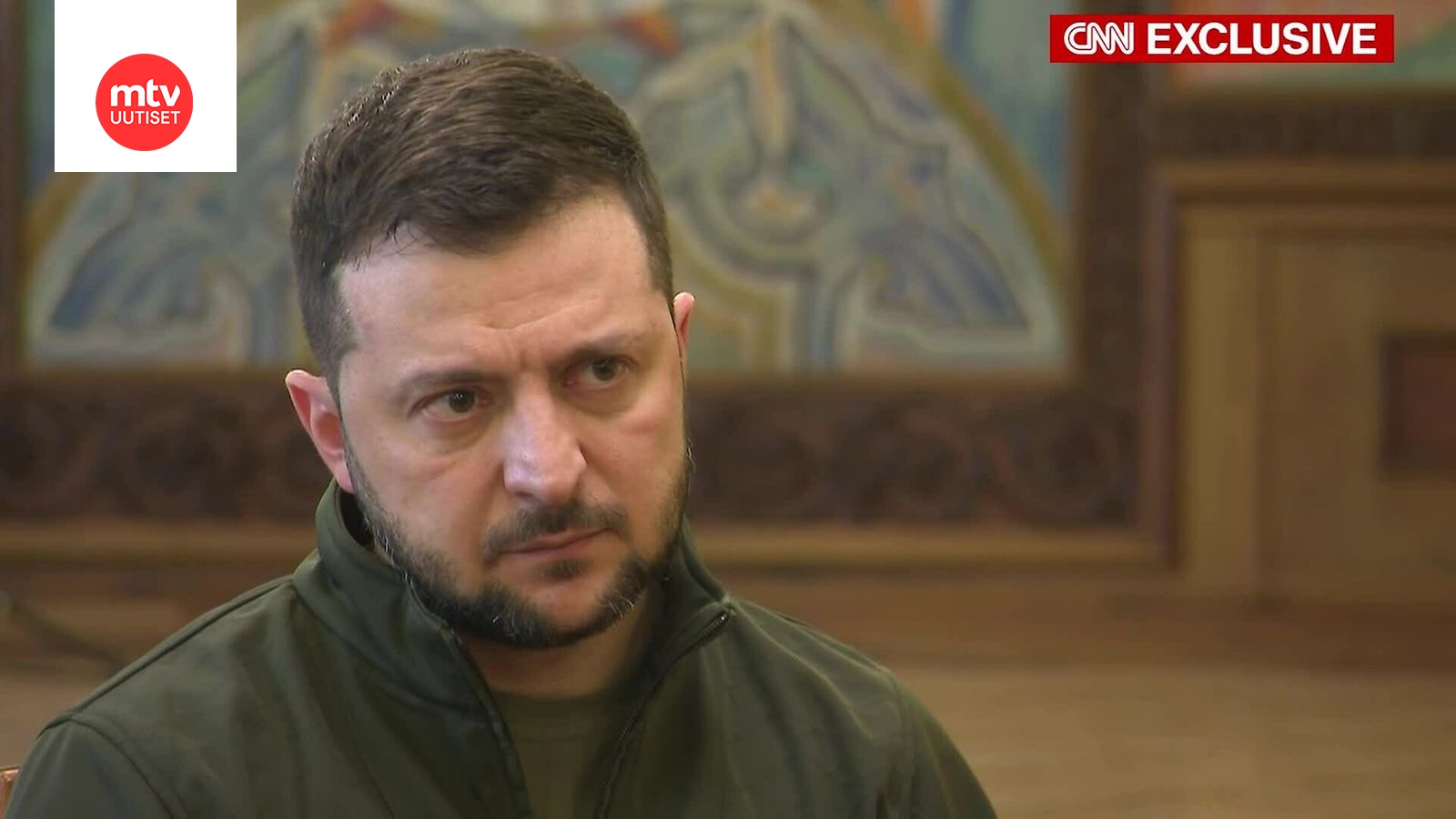 Zelenskyi Herkistyi CNN:n Haastattelussa, Kun Puheeksi Tulivat Sodassa ...