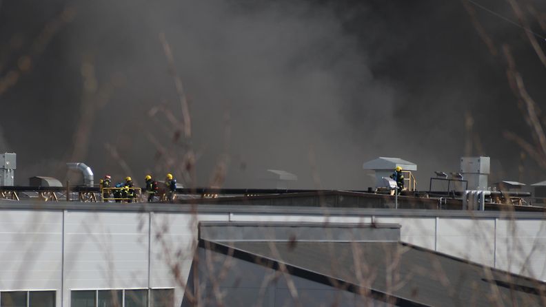 Jyväskylä Valmet tulipalo 0705 katto