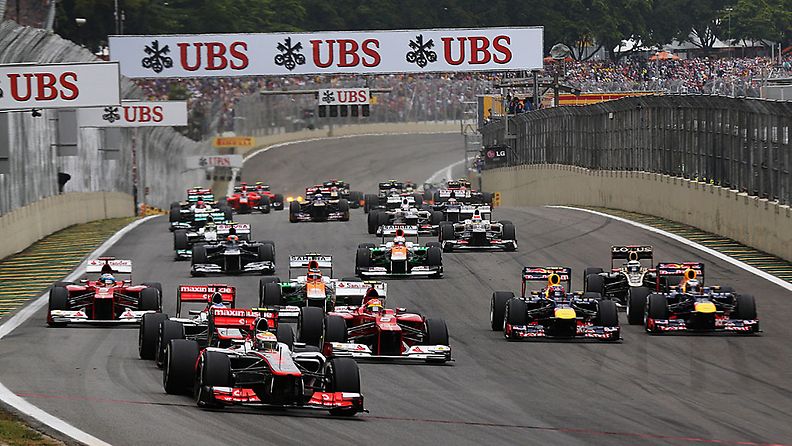 Lewis Hamilton Brasilian GP:n kärjessä