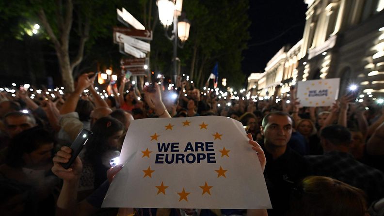 Georgia mielenosoitus EU-jäsenyyden puolesta.