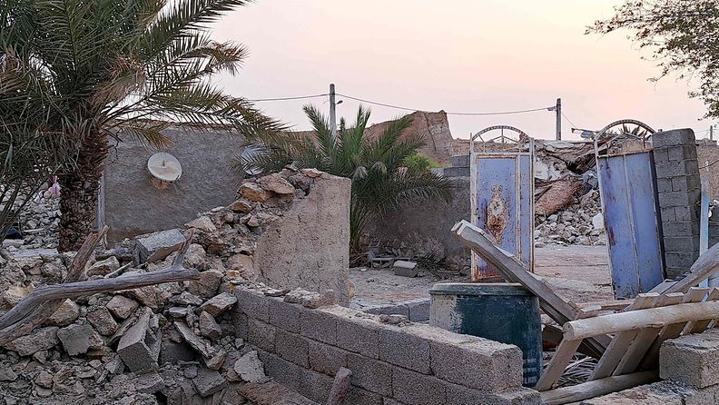 Sortuneita rakennuksia maanjäristysten jäljiltä Sayeh Khoshin kylässä Iranissa 2. heinäkuuta 2022.