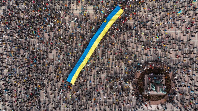 Ukraina mielenosoitus huhtikuussa 2022.