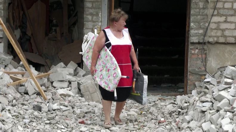Ukrainalaiset kertovat asuintaloon osuneen Venäjän iskun seurauksista: ”En löytänyt kissanpentujani kivimurskan alta”