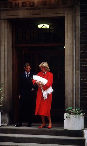Diana och Charles med baby Harry