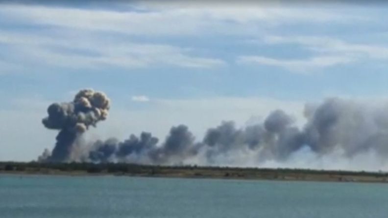 Venäjän sotilaslentokentällä räjähti.