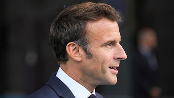 Emmanuel Macron AOP